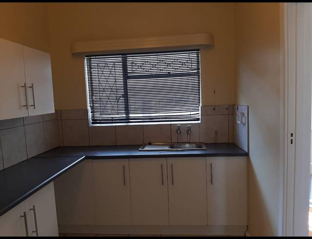 2 BEDROOM APARTMENT RENTED IN SOUTH END